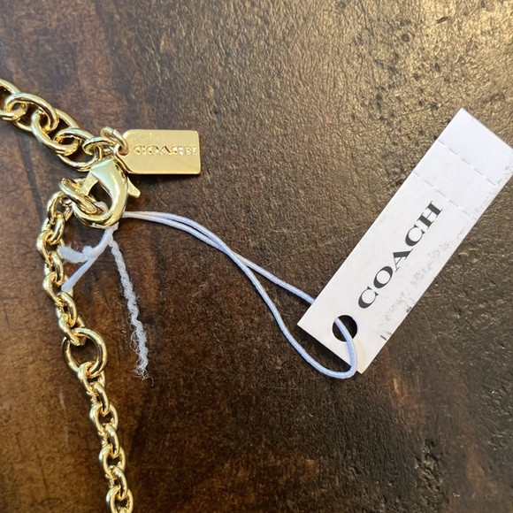 COACH Butterfly & Flower Necklace NWT - Picture 3 of 5